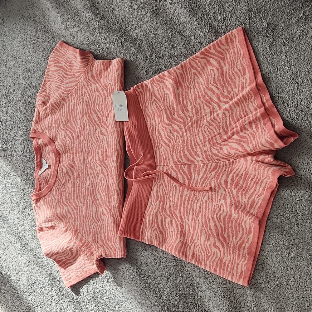TIME AND TRU Lounge 2 piece